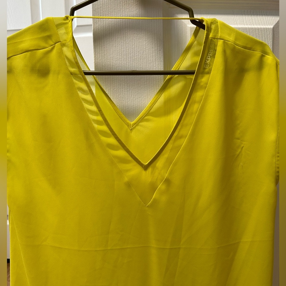 Express Tank Top - Picture 4 of 4